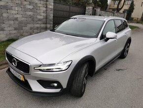 VOLVO V60 CROSS COUNTRY AWD