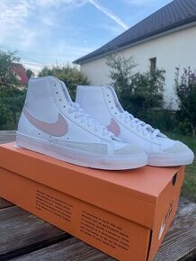 Nike Blazer Mid 77 Summit White Oxford