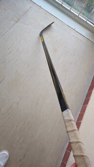 Predam hokejku Easton Stealth RS2