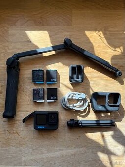 GoPro Hero 10 Black + prislusenstvo