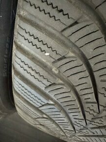 Predám zimné pneumatiky Hankook 205/55 r16 - 1