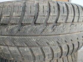 Goodyear 215/60 R16 zimné pneu 7 mm - 1