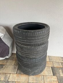 225/40 r19, 255/35 r19