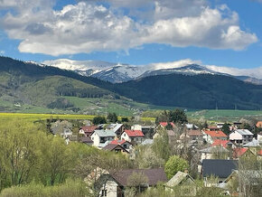 Lukratívne pozemky-RD na Starom Mazorníku v Brezne - 8974 m2