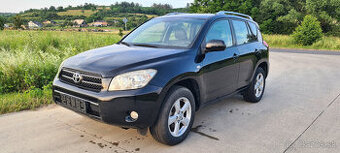 Toyota  RAV4  2.2 D-CAT  v ponuke 2 autá