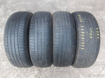 235/65 R17  -letné Bridgestone