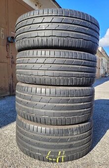 275/40R19 + 245/45R19 Hankook