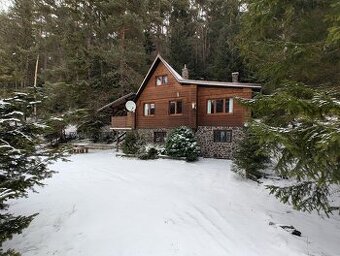 Rekreačná chata v Lopušnej doline s pozemkom