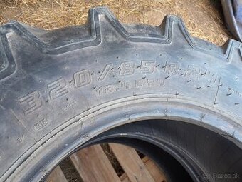 Pneu 12,4 R24 Mitas (320/85 R24)