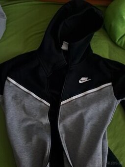 Nike tech fleece