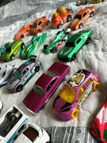 Hotwheels 40ks autíčok - 1