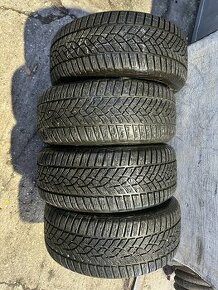 Predám 215/50 r17 zimne goodyear ultragrip