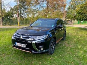 Mitsubishi Outlander 2.0 PHEV AT Instyle 4WD, 49.600 km