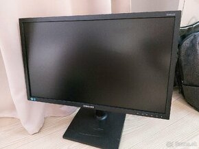 24" Samsung S24E650PL