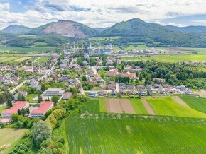 Na predaj stavebný pozemok s nadštandardnou výmerou - 1