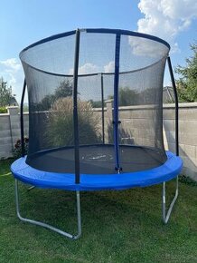 trampolina