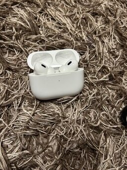 Airpods pro 2 2023 usb-c top stav