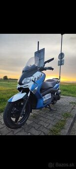 YAMAHA XMAX 250