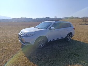 Mitsubishi Outlander 7miestne