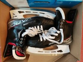 Bauer Vapor 3X , Velkost 10.5 , Fit 2 - 1