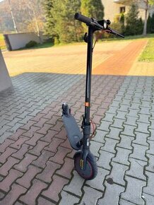 Xiaomi Mi Electric Scooter Pro 2