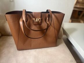 Nová kožená kabelka Michael Kors s visačkou