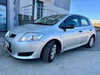 Toyota Auris 1.4 71KW benzín 134000km