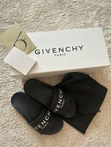 Givenchy slapky