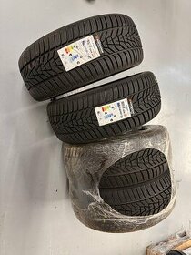 Zimné pneumatiky Hankook 225/40 R19