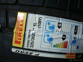 325/30 ZR 21 XL-Pirelli Pzero -Ferarri-2kusy,,letné. - 1