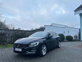 Volvo D6 AWD 2.4 5V V60 Plug-in Hybrid