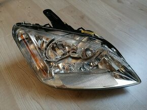 Ford Focus C-MAX 2003-2007 pravý halogen