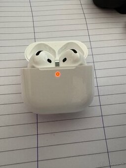 AirPods 4