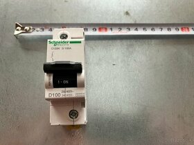 Schneider electric istic A9N18380 1P D 100A C120N