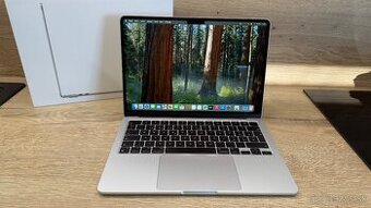 Apple MacBook Air 13" M2 8GB 256GB Silver SK  Veľmi dobrý s