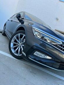 VOLKSWAGEN PASSAT R-LINE B8.5 IQ MATRIX / HEAD UP / VIRTUAL - 1