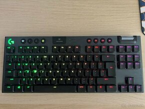 Logitech G915 LIGHTSPEED 80% x Glorious GMMK Compact