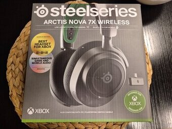 Bezdrátová herní sluchátka Steelseries Arctis Nova 7X