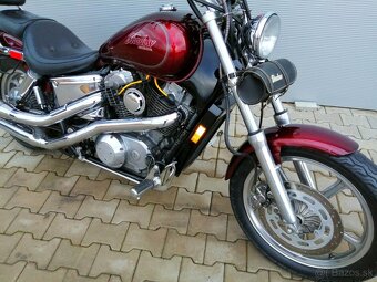 HONDA SHADOW VT1100 V TWIN, / KRÁSNY originál stav, - 1