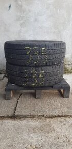 Nakladne ceckove pneumatiky 215/60 r17C 104/102 H