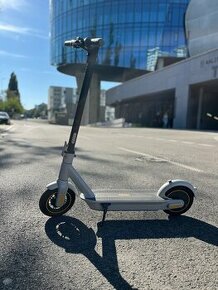 elektrická kolobežka Ninebot by Segway G30