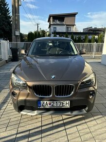 BMW X1 xDrive 18d - 1