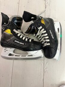 BAUER SUPREME 3S PRO VEĽKOSŤ 4 fit 2