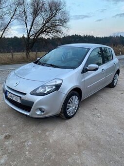 Predám Renault Clio 1,2 66kw benzín.rv 11/2011