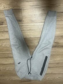 nike tech fleece