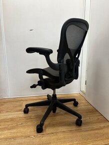 Herman Miller Aeron Remastered Full Option Posturefit