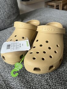 Crocs veľkosť 42