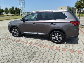 Mitsubishi outlander 2,2 DI-D 4x4 automat, 7 miest