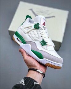 Nike Air Jordan 4 SB Pine Green - 1