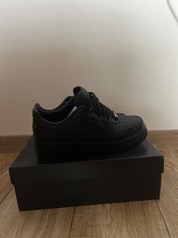 Nike air force fresh black